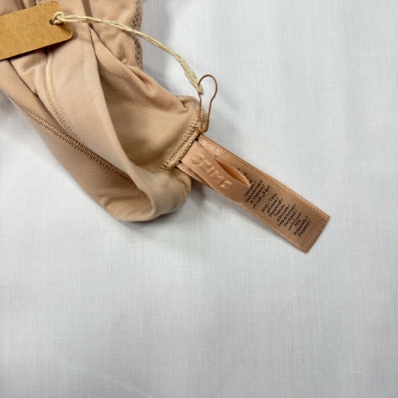 SKIMS Fits Everybody Scoop Bralette XS - Picture 3 of 4